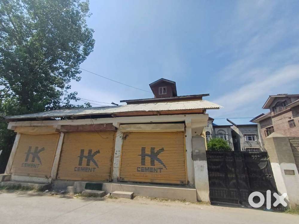 House on 15 marlas of land for sale