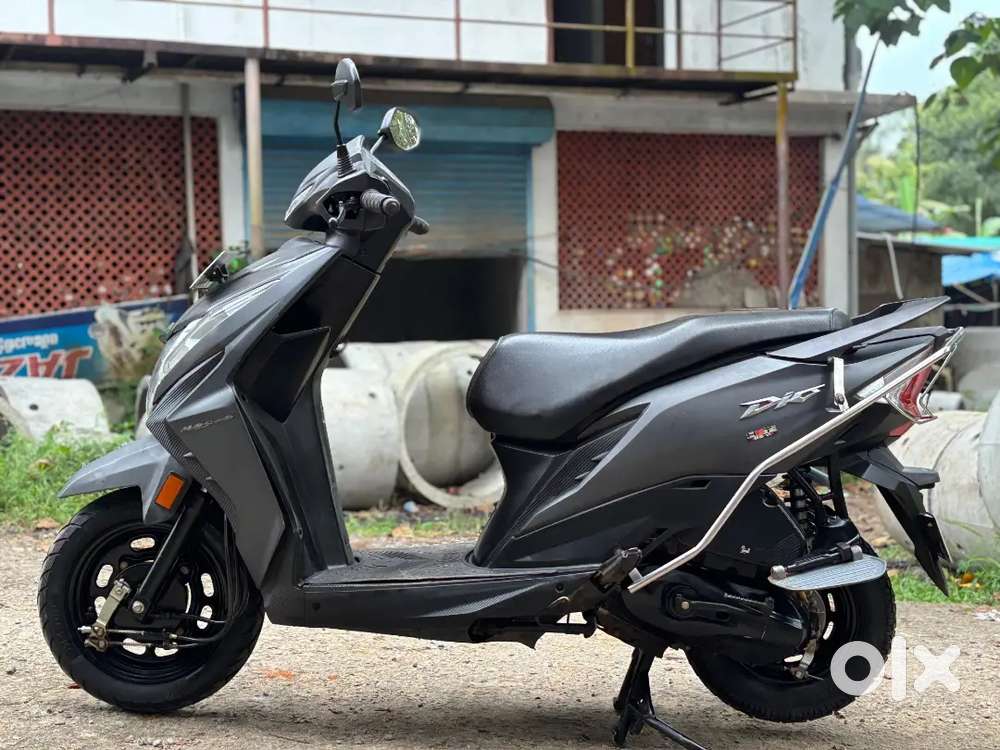 Honda Dio.