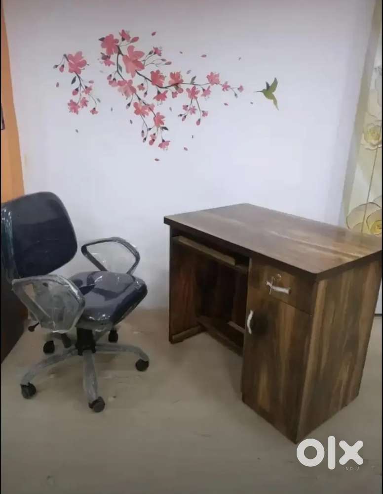 Office Computer Table with Computer Chair