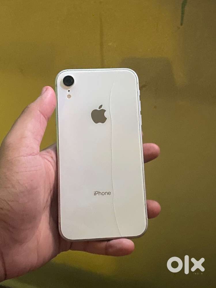 XR 128 GB WHITE COLOUR