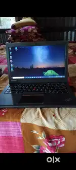 Lenovo i5 , 8 gb 256 gb
