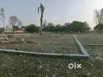 आवासीय प्लॉट बिकाऊ है।