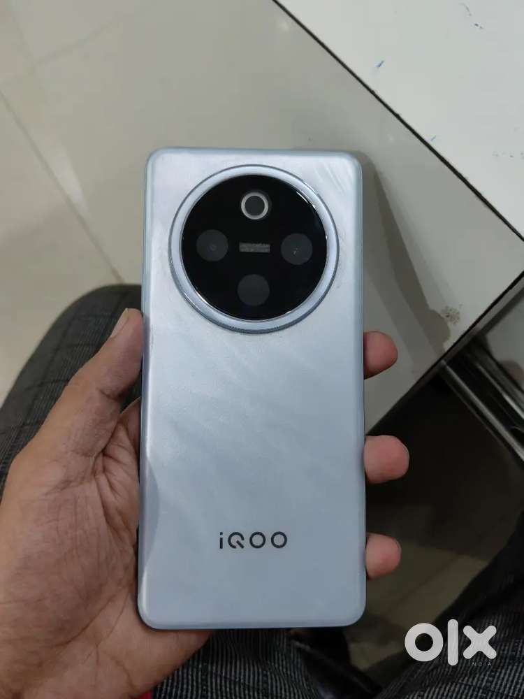 iQOO z10 5g.   8/256