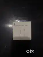 Apple Lightning to headphone Jack