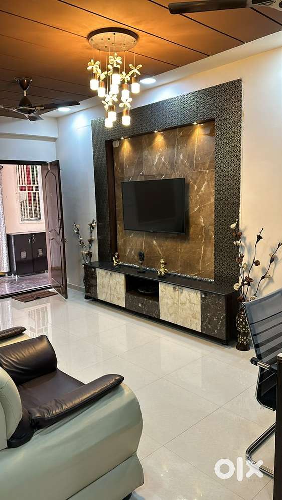 2 bhk fully furnished flat for family only