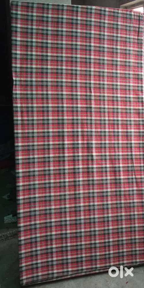 gaade mattress 2 pcs size 3x6 ft  with cover two months used  Roorkee