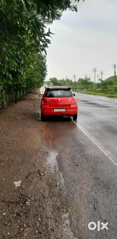 Maruti Suzuki Swift 2005 Petrol 100000 Km Driven