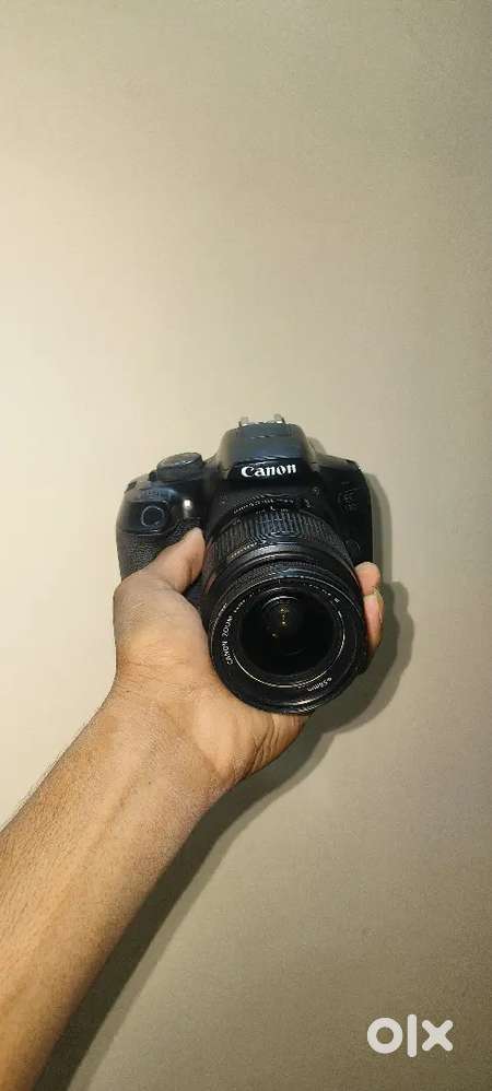 Canon camera 1300d