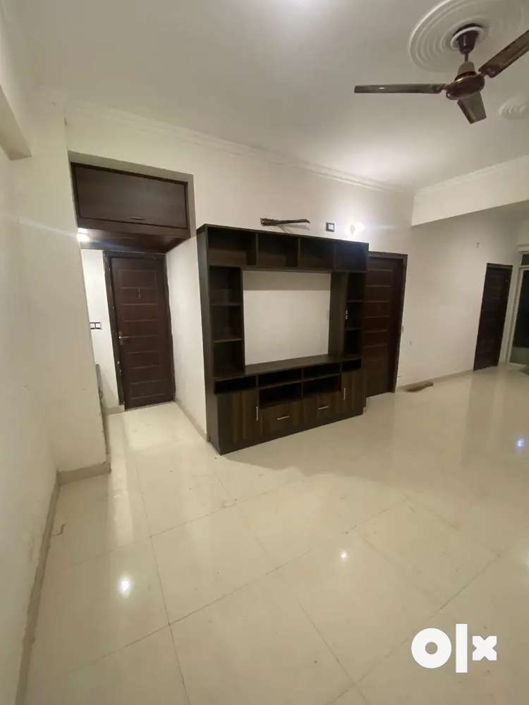 2 Bhk furnished appartment for bachelors/students.