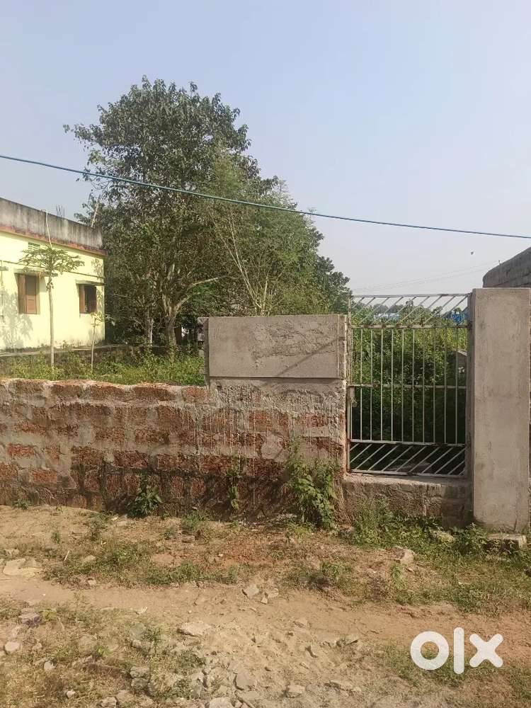 IT is hut location property , price per sqft 2850.