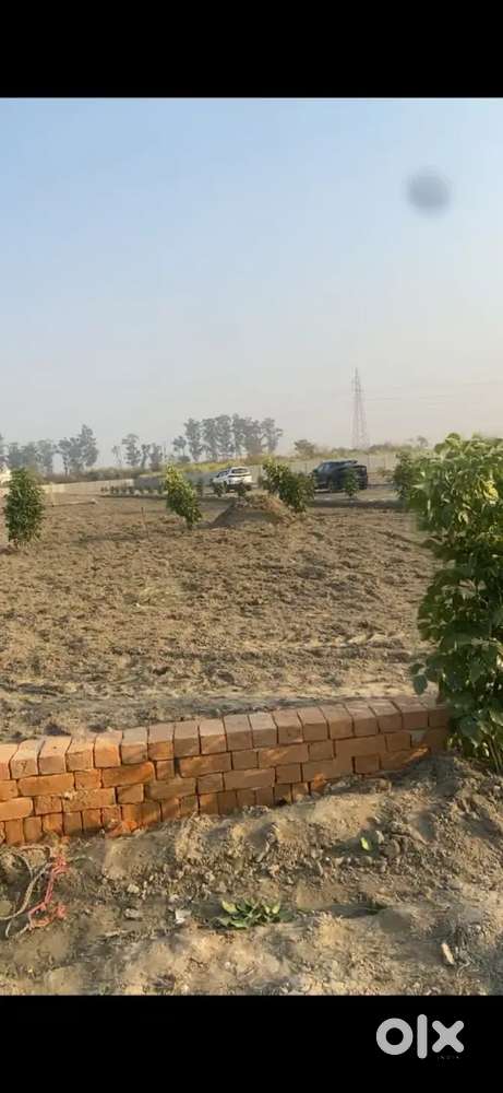 100 - 200 SqYard premium plots in Gated Township near NH-09