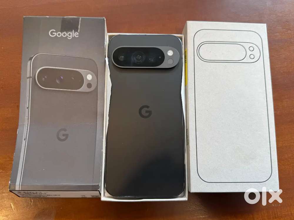 Google pixel 9 pro 256gb black colour.. 7 months old box accessories