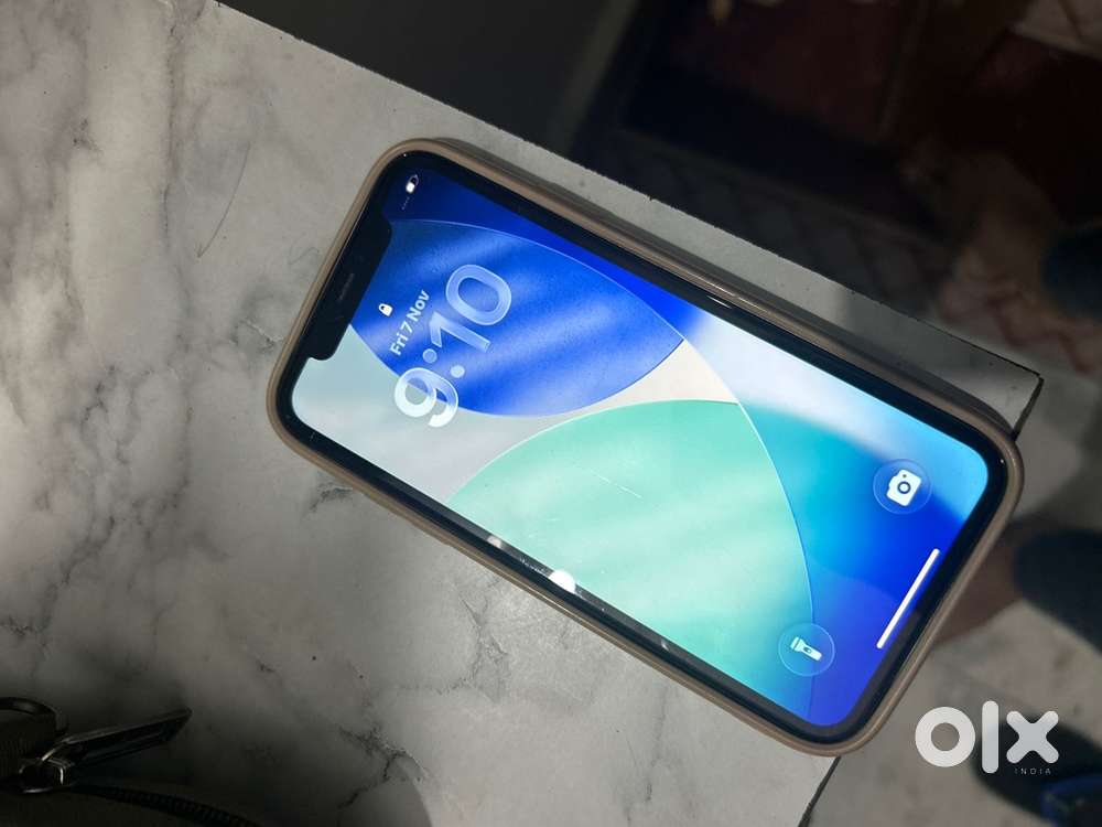 Iphone 11 in clean condition