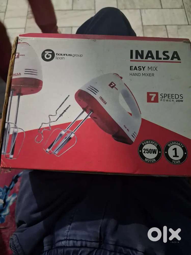 Hand mixer