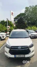 Toyota Innova Crysta Touring Sport 2.4 MT, 2017, Diesel