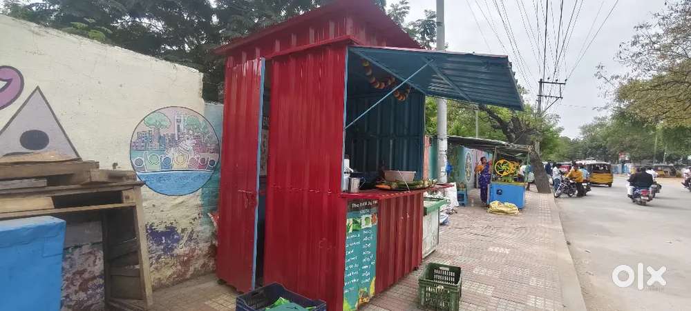 Stall bunk shop stand