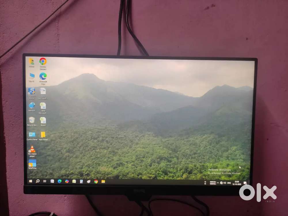 BenQ Monitor 22 Inches Full HD Computer Monitor