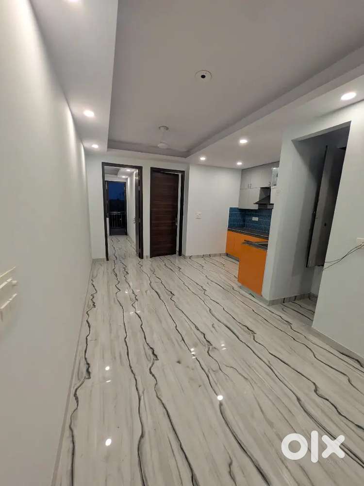 For sale with good location near gaur city 2