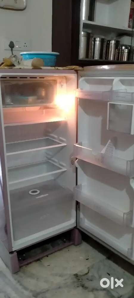 Good conditioned Refrigirator