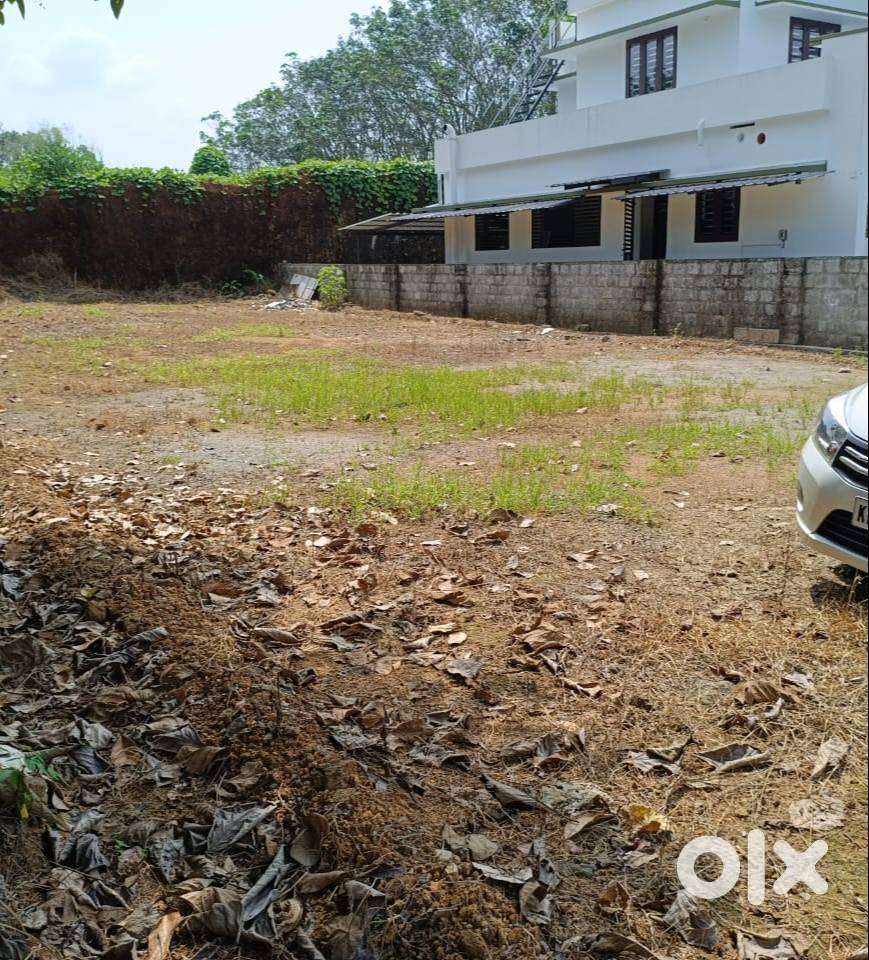 10 Cents of Land in Kizhakkambalam.