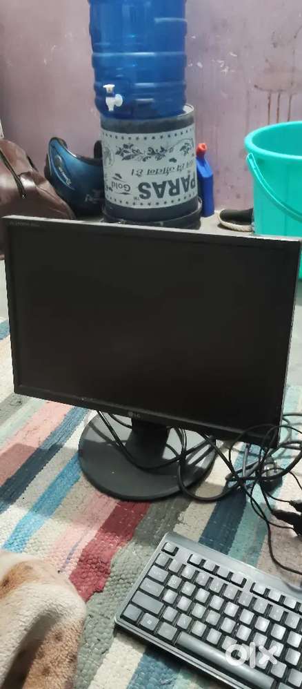 Desktop Computer With Moniter