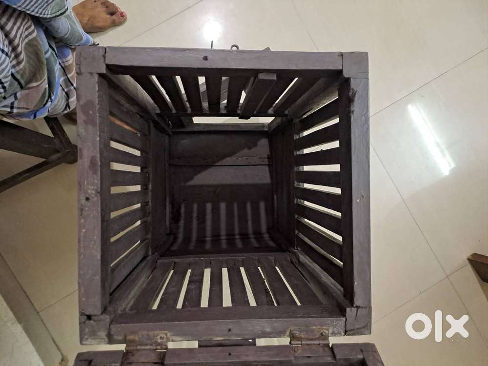 Antique Aluku Petty (Old Laundry Box)