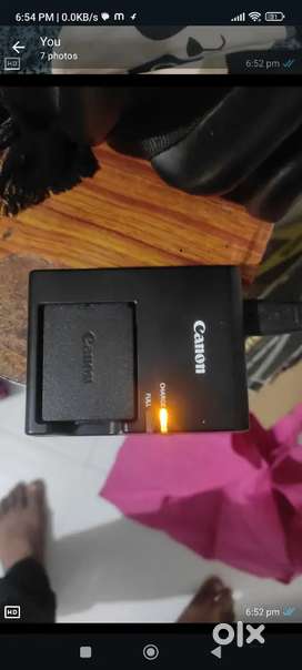 Canon 1200D charger OG battery lens 18.55 55.250