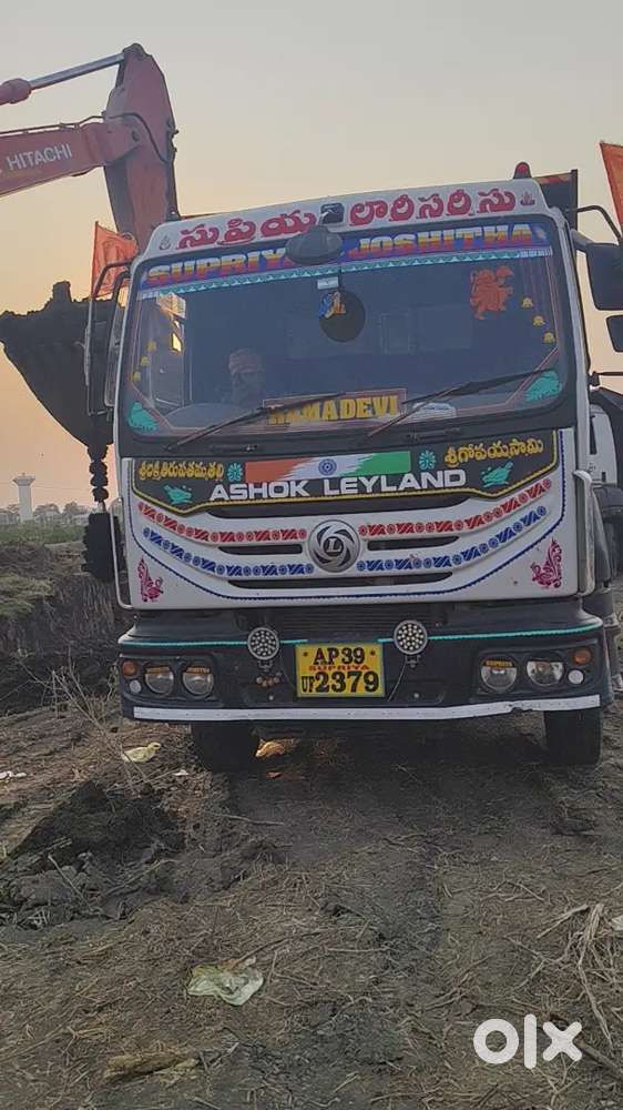 Ashok leyland tipper