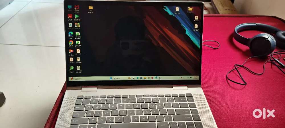 HP. Envy x360 2-in-1 latop 15-fe0xxx