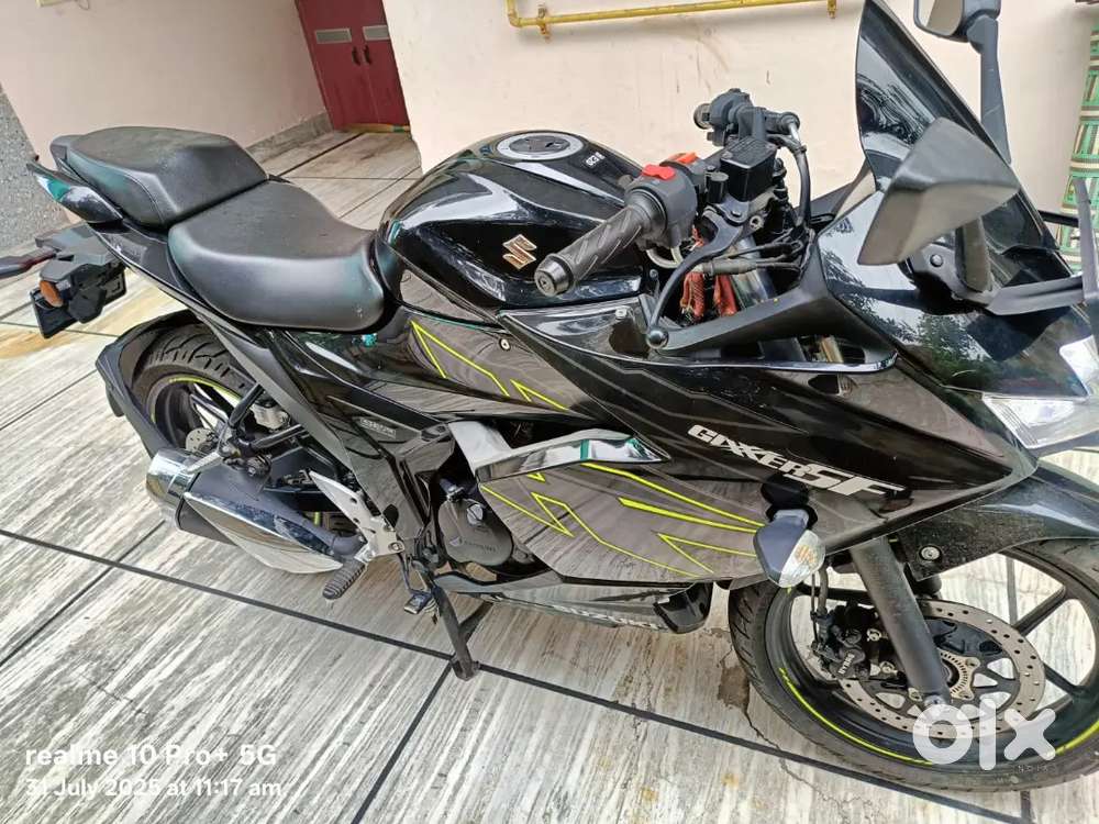 suzuki Gixxer 155 showroom condition