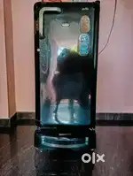 Single door fridge, stabilizer free model with glass tray's