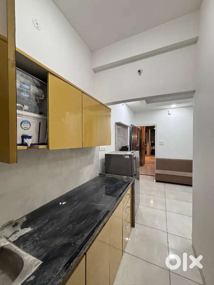 Zero Brokrage!! Fully furnished 1 BHK flat in Vijay nagar area