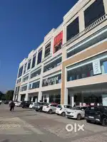 Showrooms for rent on airport road