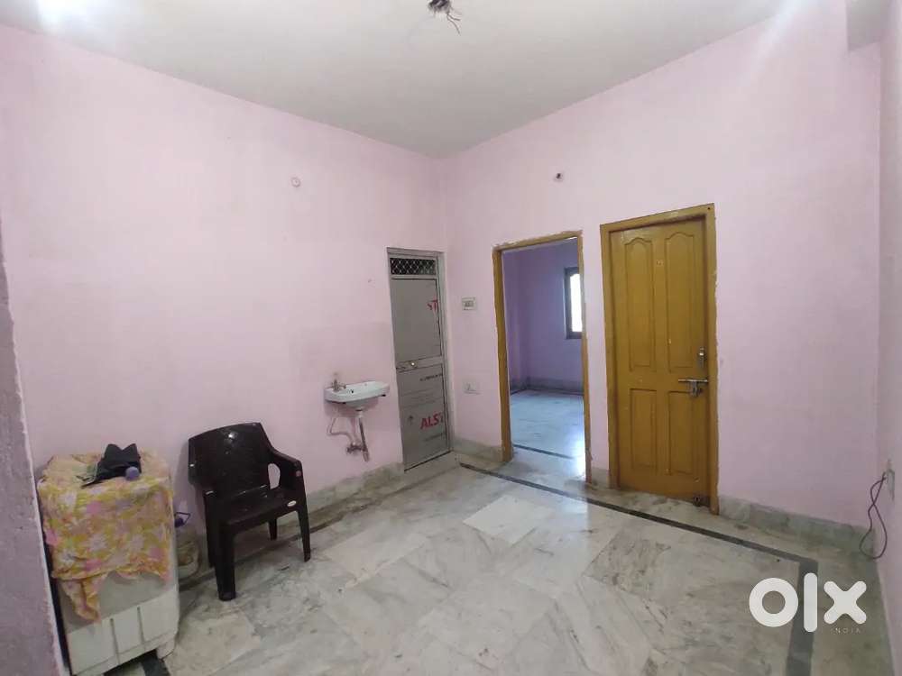 2 bhk flat for 7500, in Jakariyapur near Zero Mile