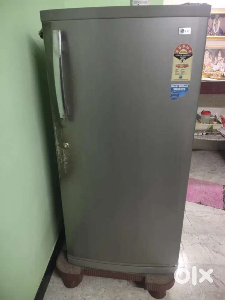 LG fridge selling
