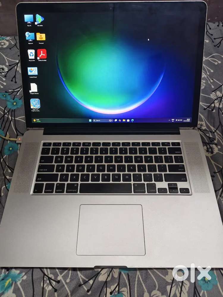 Apple mac book pro i7 best condition