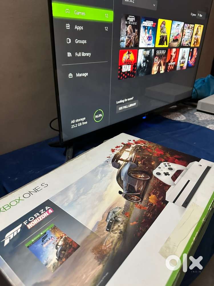Xbox one S 4K 1TB white colour brand new