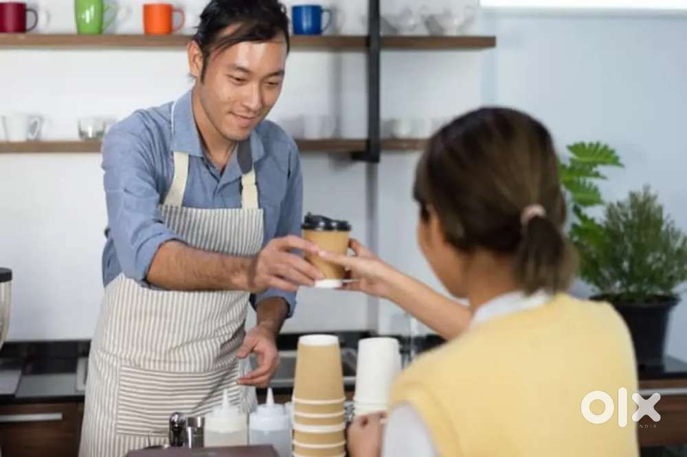 Juice maker helper job. In cafe