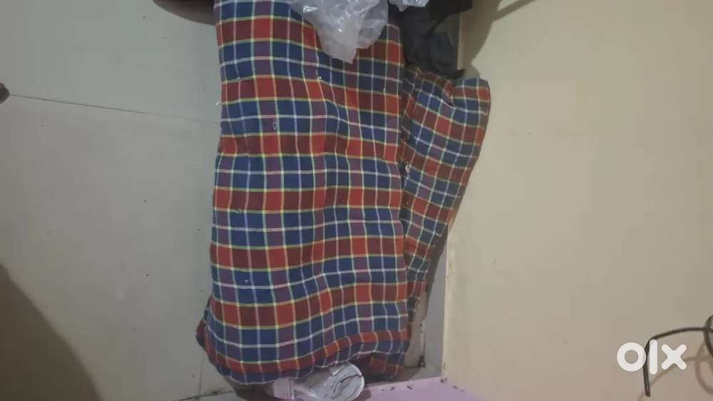 Bed for sale for 300 rs