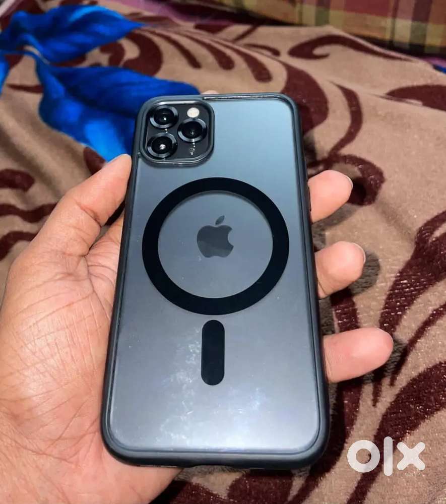 iPhone 11 pro /85% battery