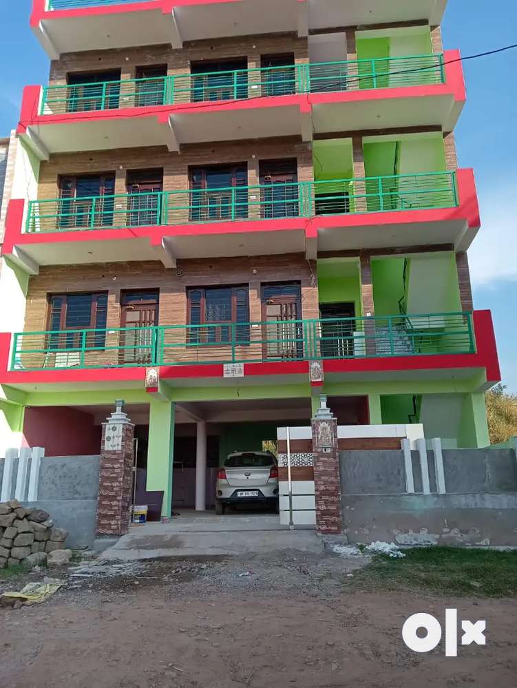 4 floor building for sale in nalagarh... ...