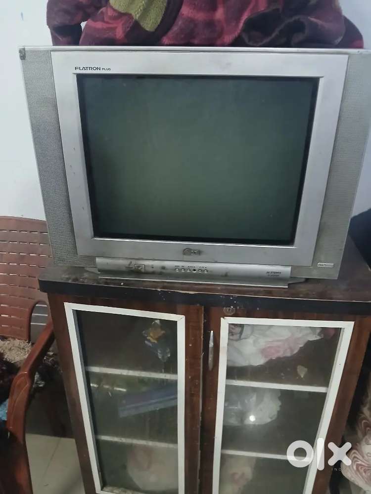 L.g flatron 21 inch color tv