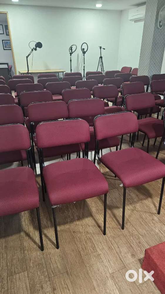 Cushioned comfortable chairs - Excellent condition