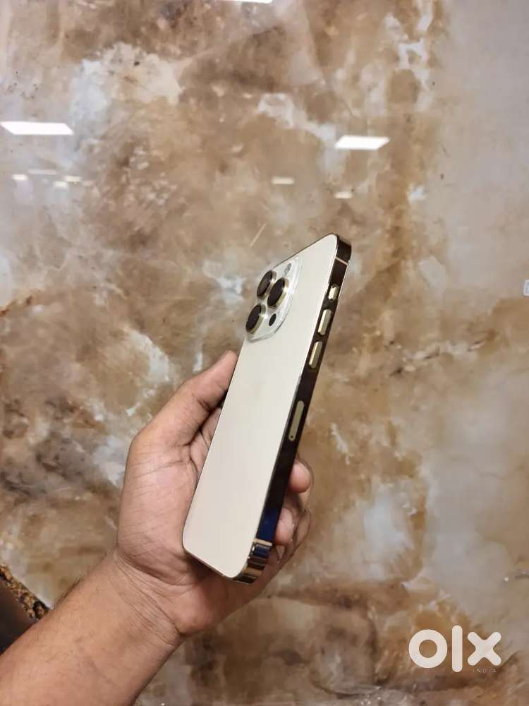 I PHONE 14 PRO MINT CONDITION 256GB , WITH ALL ACCESSORIES
