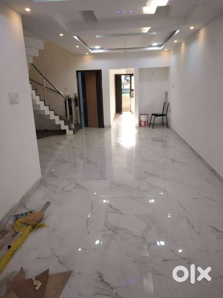 4 Bhk house in saligramam