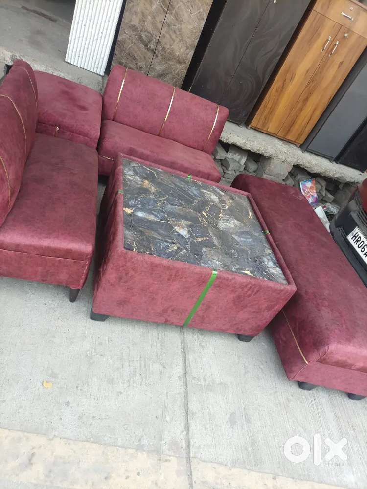 Naya kapda chadhaya hai