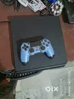 PS4 (Play station 4)