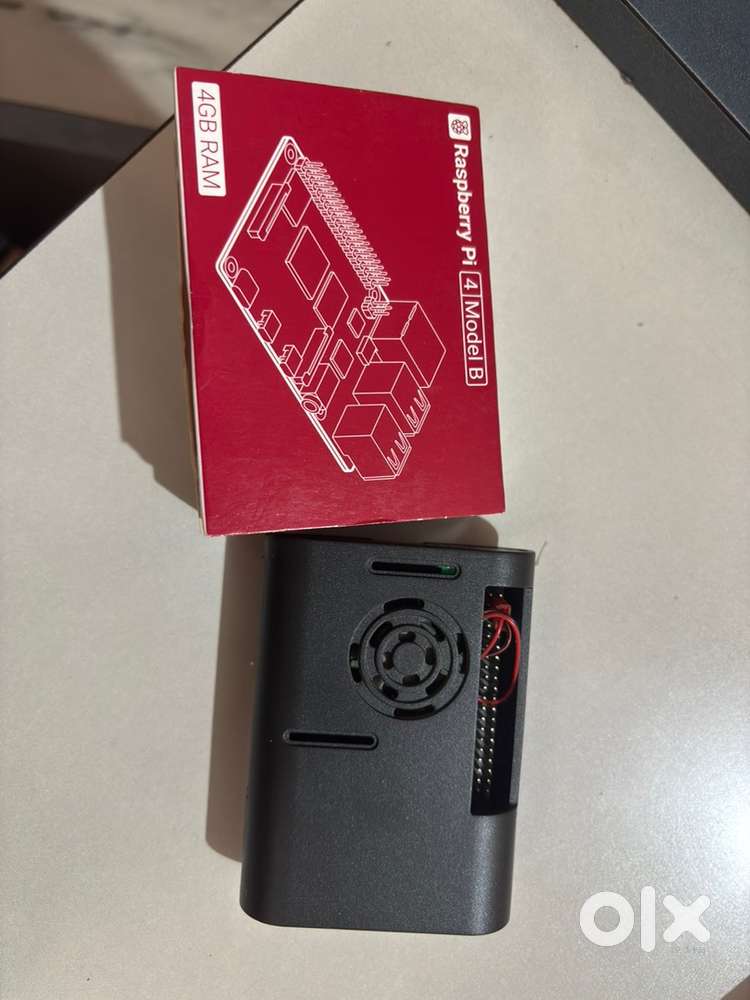 Raspberry pi 4B 4 GB ram with cooling case and adapter