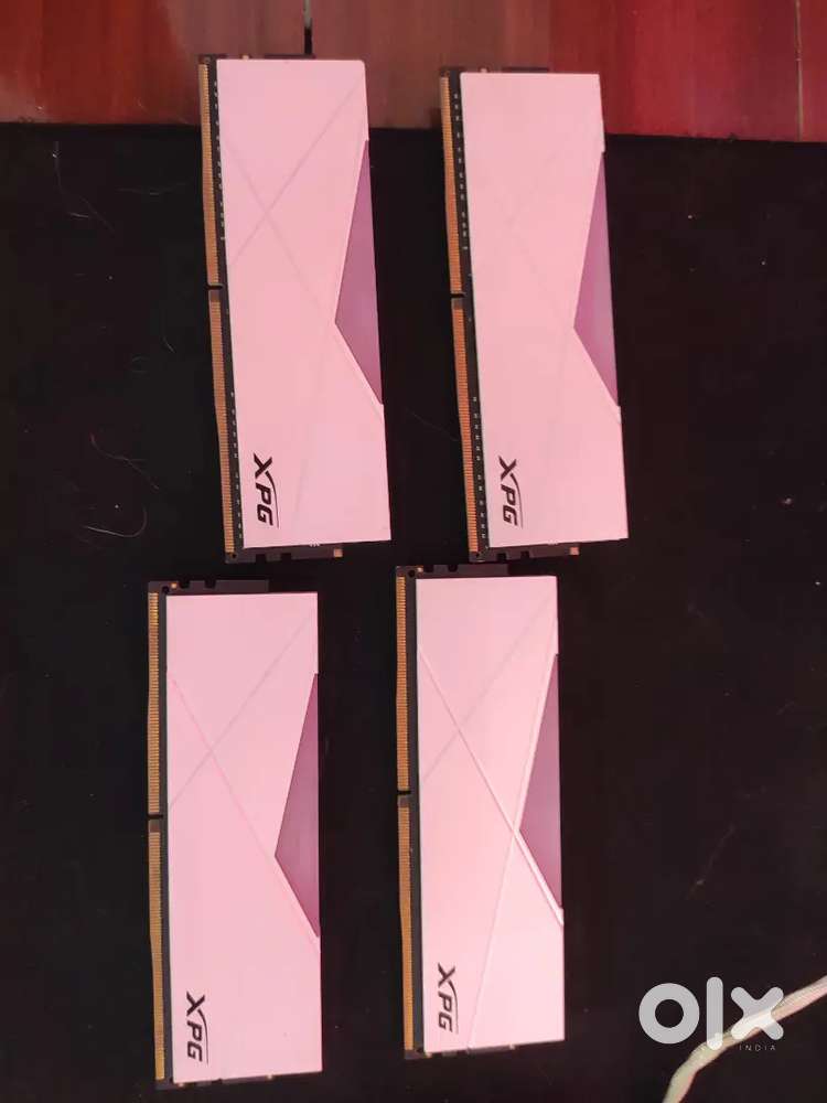 32GB DDR 4 RAM (White)
