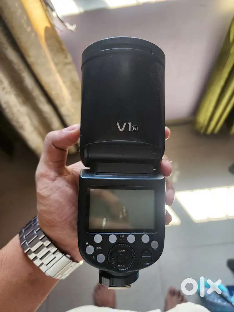 Godox V1 for Nikon